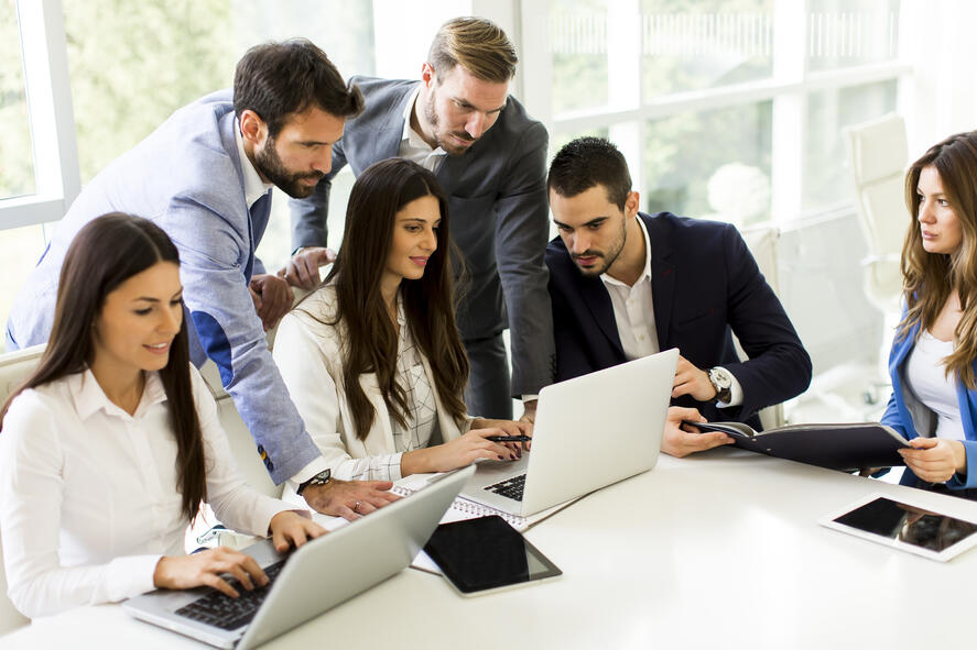 Kinek és mikor érdemes marketing tanácsadó segítségét igénybe venni? Milyen feladatokat old meg és mennyibe kerül a marketing tanácsadás? Marketing tanácsadás árlista.