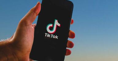 Az Instagram és a TikTok videókat is indexeli majd a Google